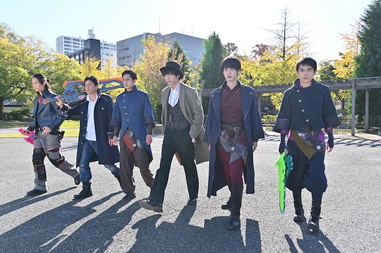 Kamen Rider Saber: The Phoenix Swordsman and the Book of Ruin