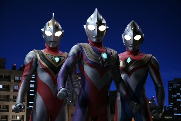 Superior Ultraman 8 Brothers